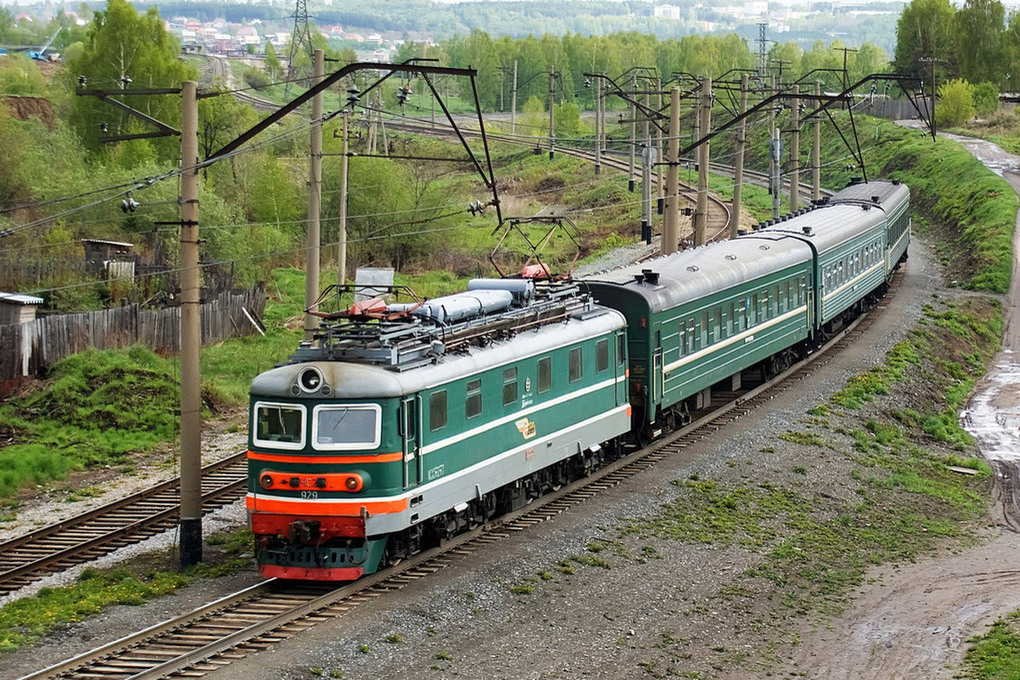 Тайга томск жд. Электричка кемерово. Эр2к 1228. Железная дорога. Поезд тайга кемерово.