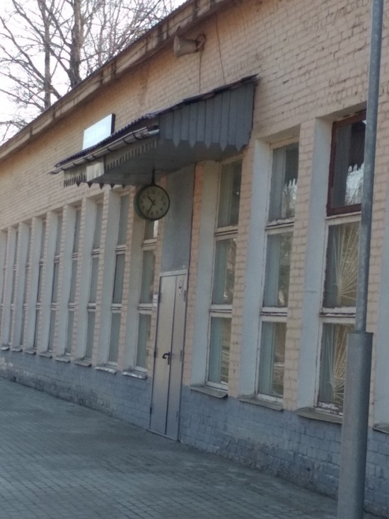 Администрация Бежецка Тверской области обещает сохранить железнодорожную кассу на вокзале