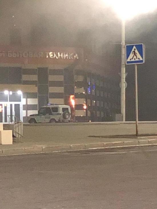 Офисное здание горело в центре Барнаула