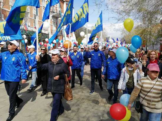 ЛДПР пытались выгнать с первомайского шествия в Оренбурге