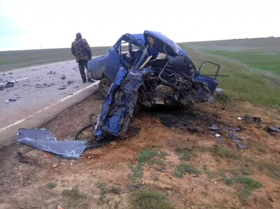 Автомобили всмятку: на трассе погиб 20-летний астраханец
