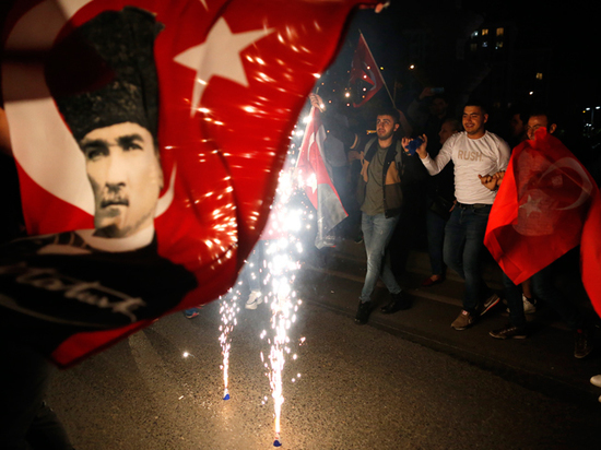 Турция: партия власти решила взять реванш