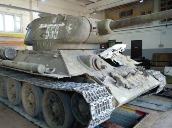 Заброшенный танк из Бурятии восстановили в Амурской области