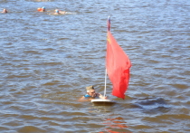 5 мая в Нижнем Новгороде прошел XI заплыв «Ока – Волга» на кубок председателя законодательного собрания, приуроченный ко Дню Победы