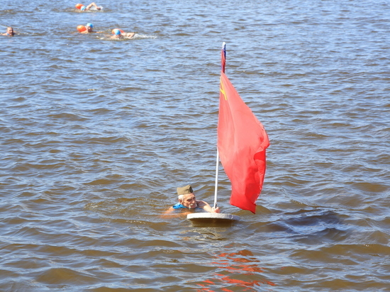 В заплыве «Ока–Волга» участвовало более 50 пловцов