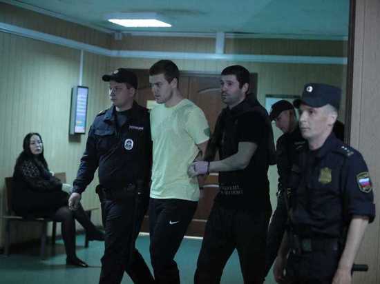 Кокорин приговорен к полутора годам колонии, Мамаеву дали год и 5 месяцев Кокорин приговорен к полутора годам колонии, Мамаеву дали год и 5 месяцев