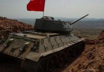 Вооруженные силы Сирии украсили танк Т-34-85, который появился в их
составе, надписью: «За Родину» по образцу танков Красной армии времен Великой
Отечественной войны