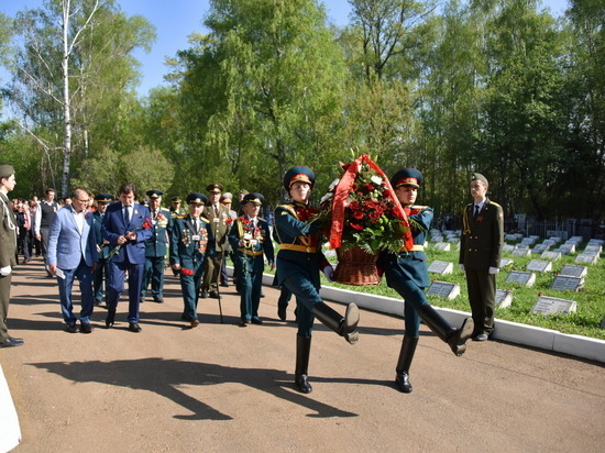 Депутаты  и ветераны Татарстана почтили память павших войнов