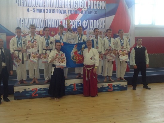 Тридцать медалей завоевали каратисты из Иванова