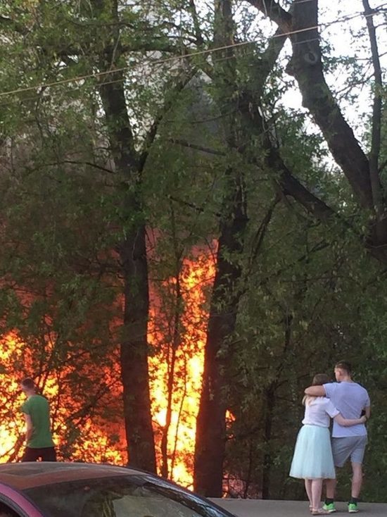 В центре Кирова сгорел нежилой деревянный дом