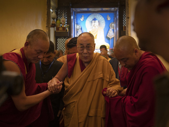Далай-лама подарил Бурятии статую Будды
