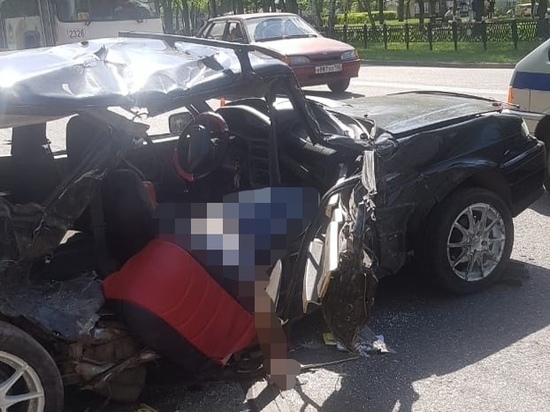 В чудовищной аварии на «встречке» погиб 33-летний житель Башкирии