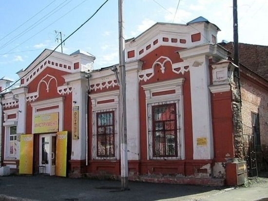 Здание купеческого универмага продали в Барнауле за 6,8 млн рублей