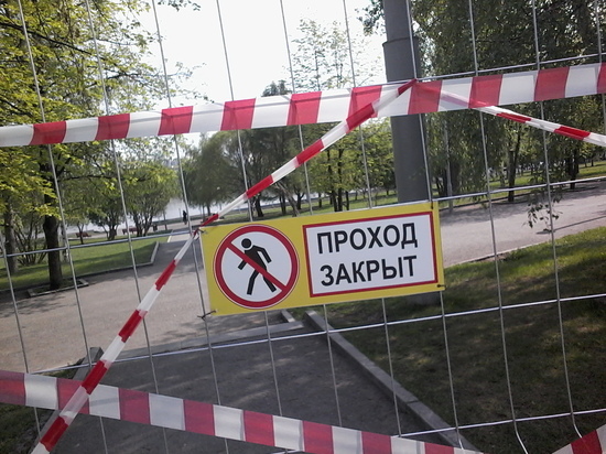 В Екатеринбурге огородили место застройки собора Екатерины: уже есть задержанные