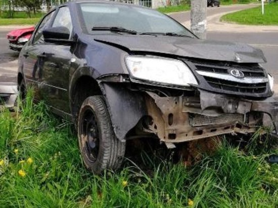 В Кардымово в ДТП пострадал 48-летний водитель "Гранты"