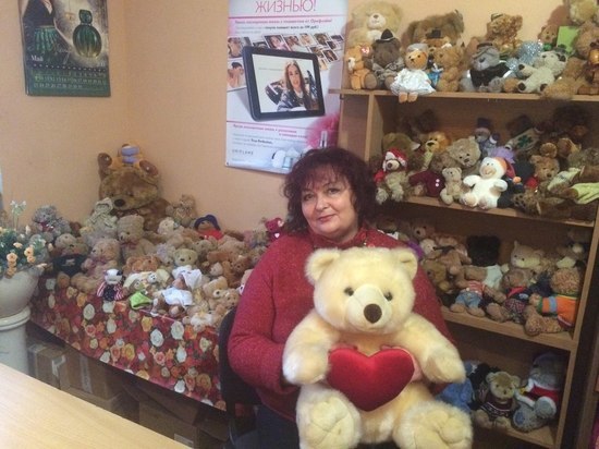 Жительница Советска собрала коллекцию из 400 плюшевых медвежат