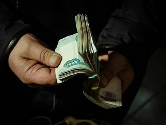 Сожитель азиат украл у калининградки 260 тысяч рублей