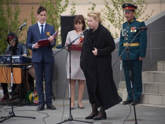 В школе №8 г. Кызыла (Тува) открыли мемориальную доску в честь погибшего в Грозном милиционера
