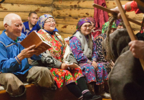 Заседание представителей коренных малочисленных народов Севера в формате видеоконференции провел 7 мая первый заместитель губернатора округа Алексей Шипилов