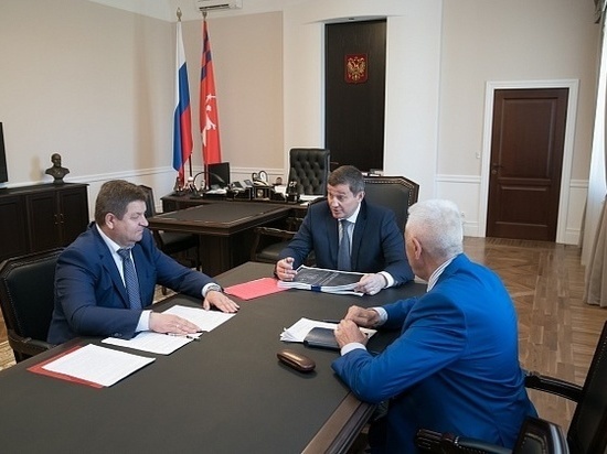 Бочаров сверил выполнение нацпроектов с главой совета муниципалитетов Бочаров сверил выполнение нацпроектов с главой совета муниципалитетов