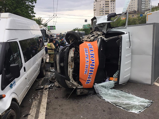 В Уфе произошла авария с участием автобусов – есть пострадавшие