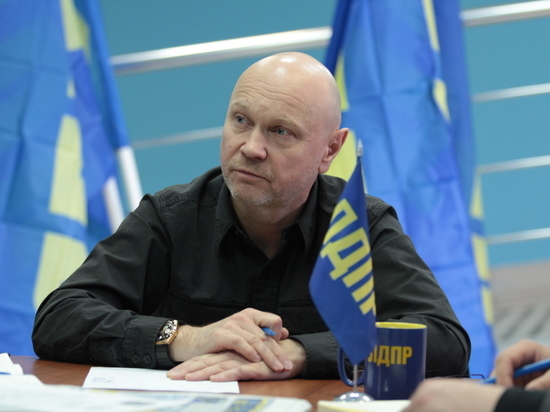 Депутат Госдумы помогает жителям региона получить гражданство РФ