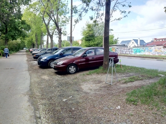 Нижегородцы стали чаще парковаться на газонах