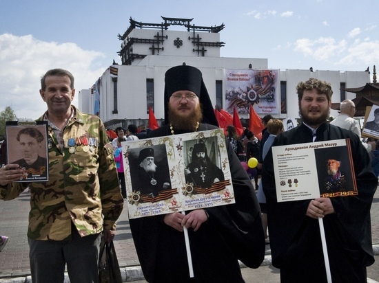 По следам 9 мая: Священнослужители православного храма Тувы участвовали в шествии «Бессмертного полка»
