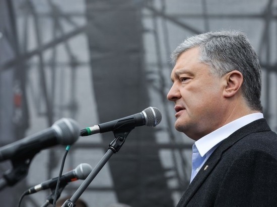 Действующий президент Украины уволил экс-генсека НАТО с поста своего советника