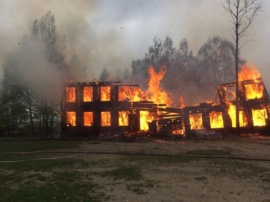 В Красноборске дотла сгорела школа