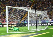 Гол Попова с пенальти принес победу «желто-синим»