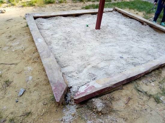 «Суровая» ставропольская песочница с цементом возмутила горожан