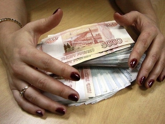 Вельская предпринимательница ограбила пенсионера на 3,3 миллиона рублей