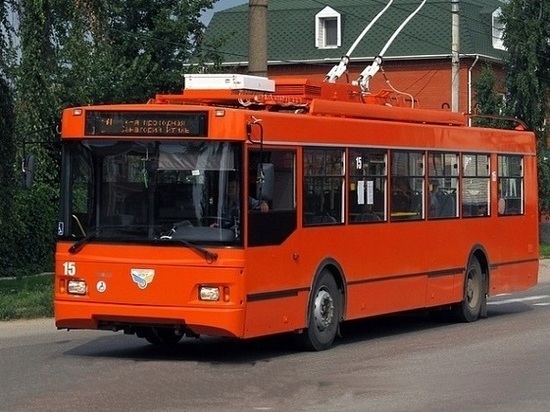 В ульяновском троллейбусе пенсионерка, упав, получила травмы