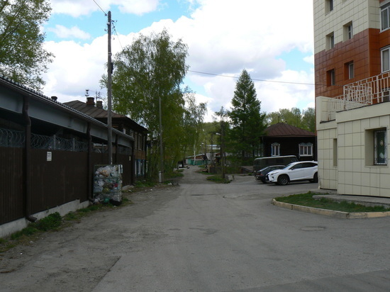 Кроме завода томичи просят приостановить работу склада «Томского пива» по Аркадия Иванова 33