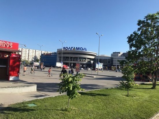 В Волжском идет массовая эвакуация из торговых центров