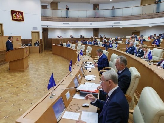 Куйвашев отчитался перед депутатами о работе правительства Куйвашев отчитался перед депутатами о работе правительства