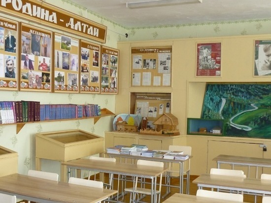 Школьная столовая на Алтае работает без посуды