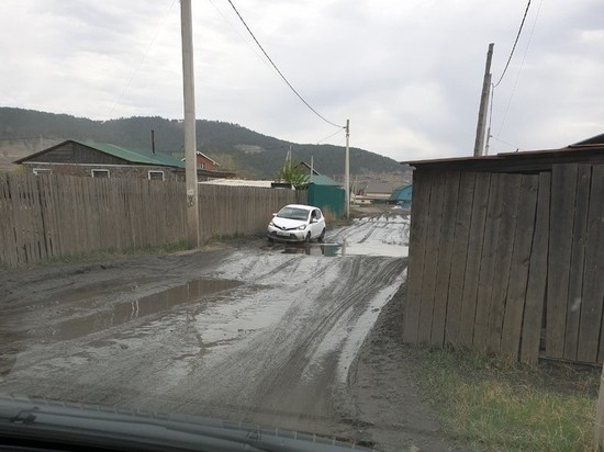 Жители Луговой в Чите отказываются от авто из-за «убитой» дождями дороги