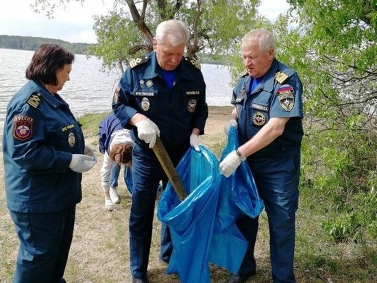 В Конаково очистили от мусора прибрежную территорию Волги