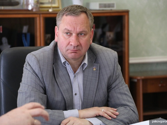 Иван Цецерский покинул пост главы города Пскова