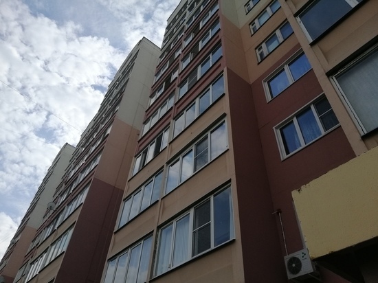 Суицид или несчастный случай: в Иванове с балкона 7 этажа упал мужчина