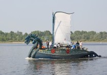 На минувшей неделе нижегородцы смогли полюбоваться на ладью «Змей Горыныч», построенную по образцу древнерусского судна X века