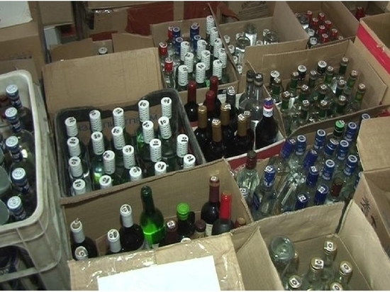 Море палёного алкоголя изъяли сотрудники ФСБ у северодвинского бутлегера