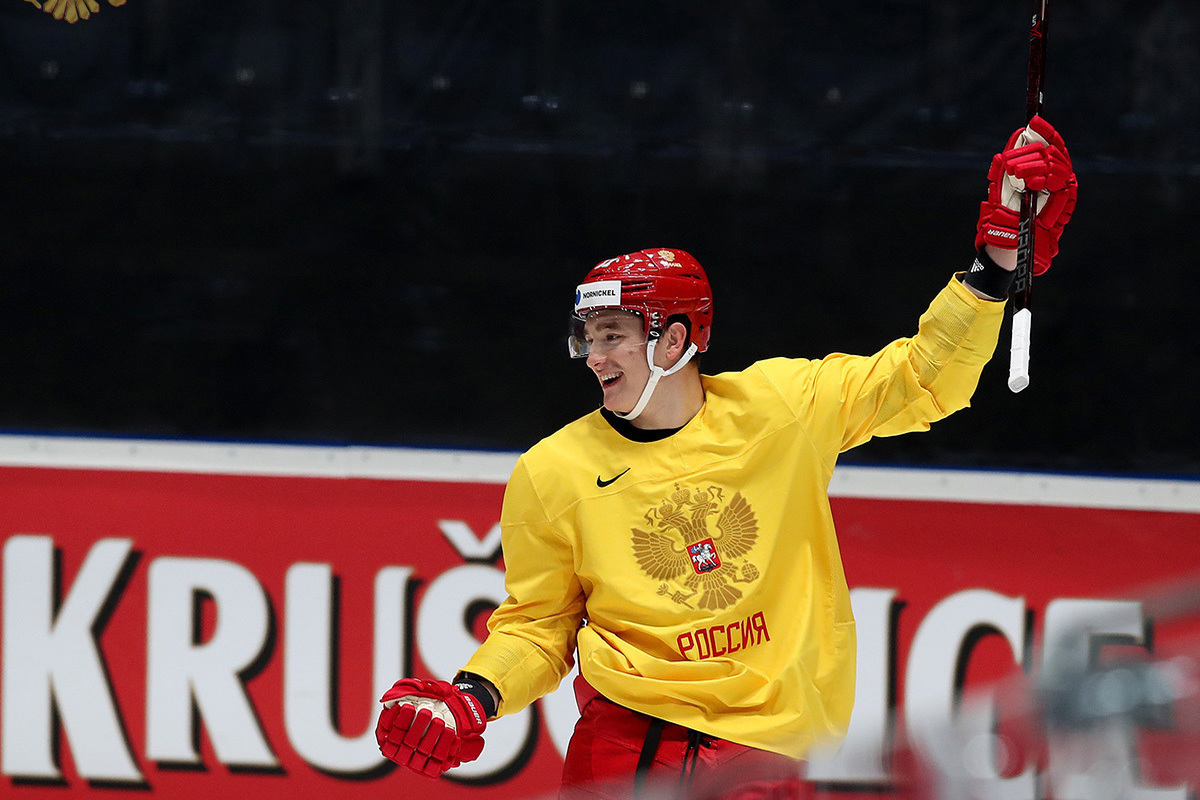 Фетисов призвал не праздновать победу сборной России по хоккею раньше времени