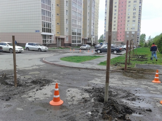 Кемеровчан удивило строительство нового магазина в их дворе