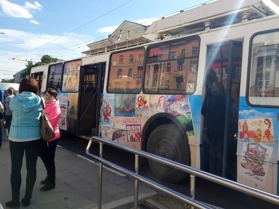 В День города в Иванове курсировал экскурсионный троллейбус