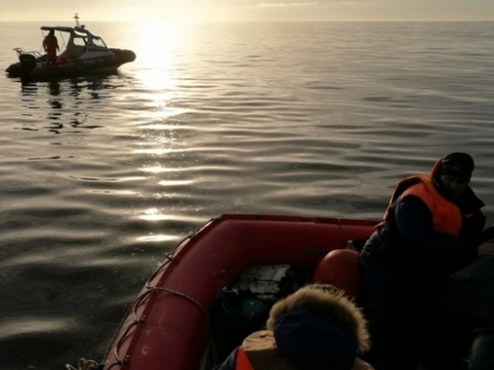 Поиски пропавших рыбаков продолжаются в Хабаровском крае