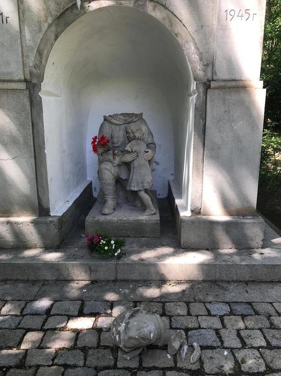Нордхаузен: Осквернен памятник советскому воину