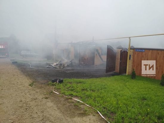В Татарстане при попытке потушить гараж пострадал мужчина